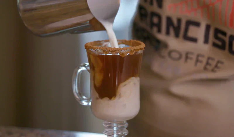 Easy Apple Cinnamon Coffee Recipe for Fall & Winter